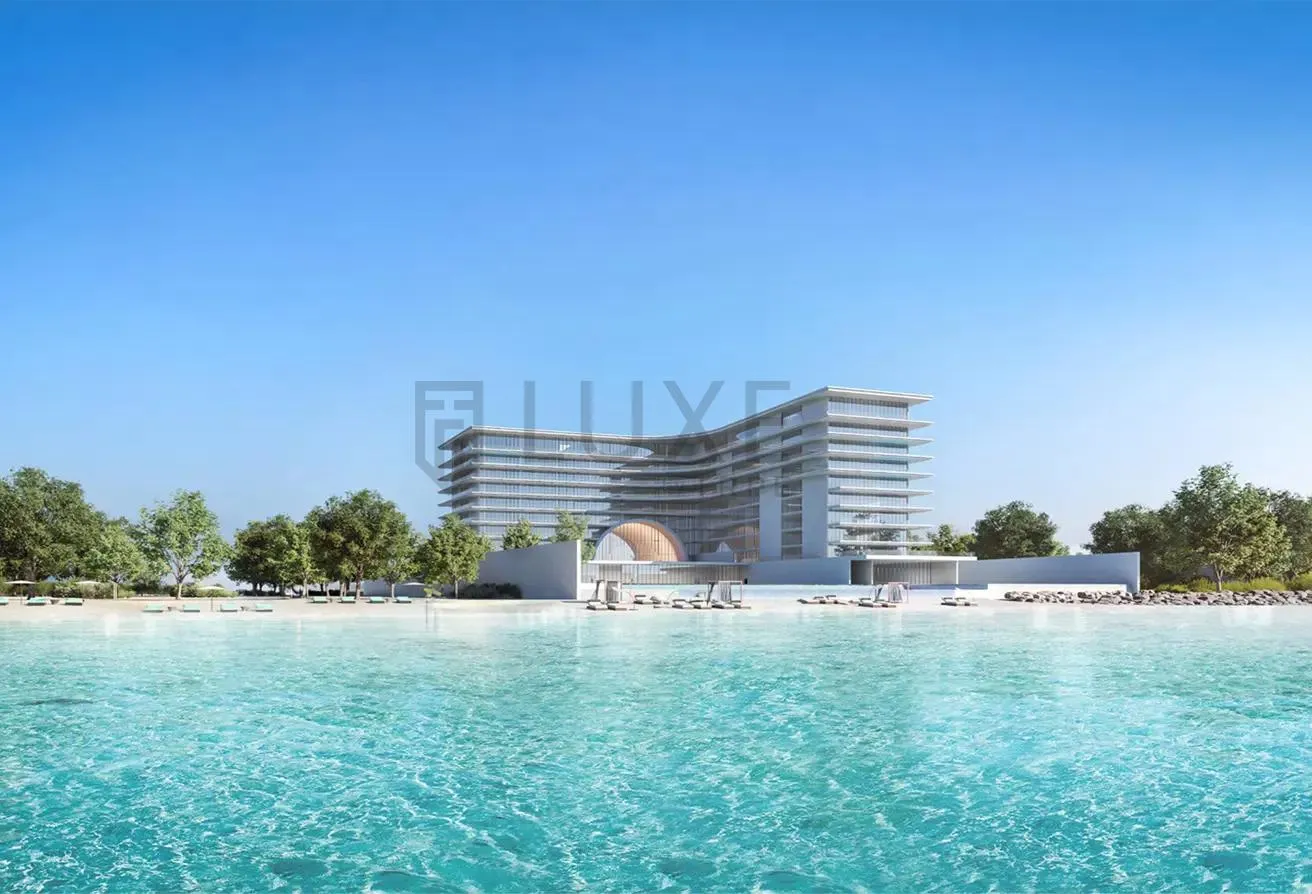 Waterfront 3 BR Apartment in Armani Beach